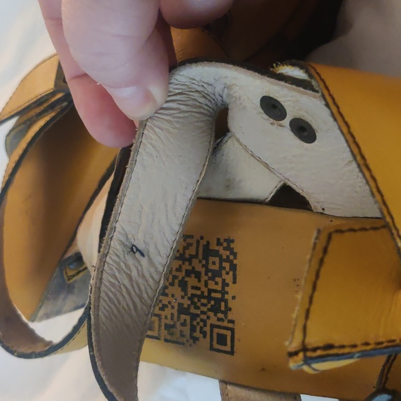 John Fluevog Response Clogs - Size 9 - Picture 6 of 6